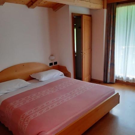 Albergo Scoiattolo Tret Exterior foto